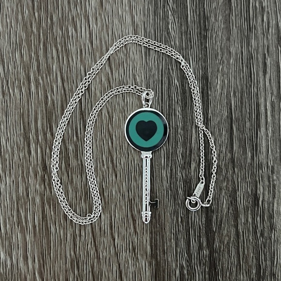 Blue enamel heart key necklace - Picture 3 of 10